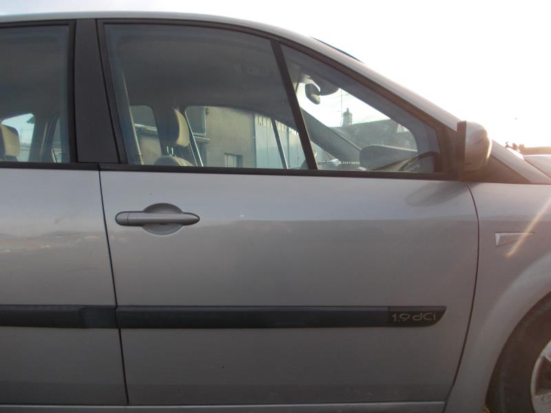 Porte avant droit
