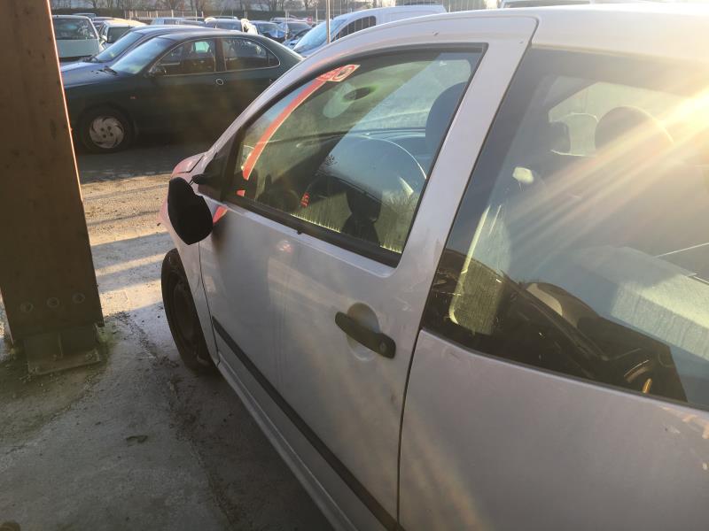 Porte avant gauche
