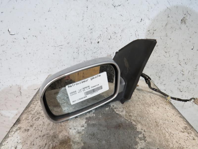 Retrovisor izquierdo