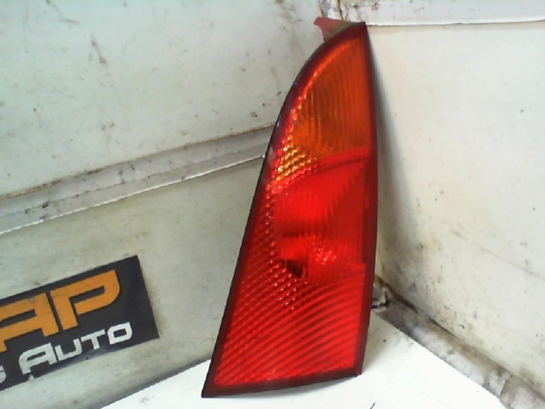 Fanale posteriore principale sinistro (luci)