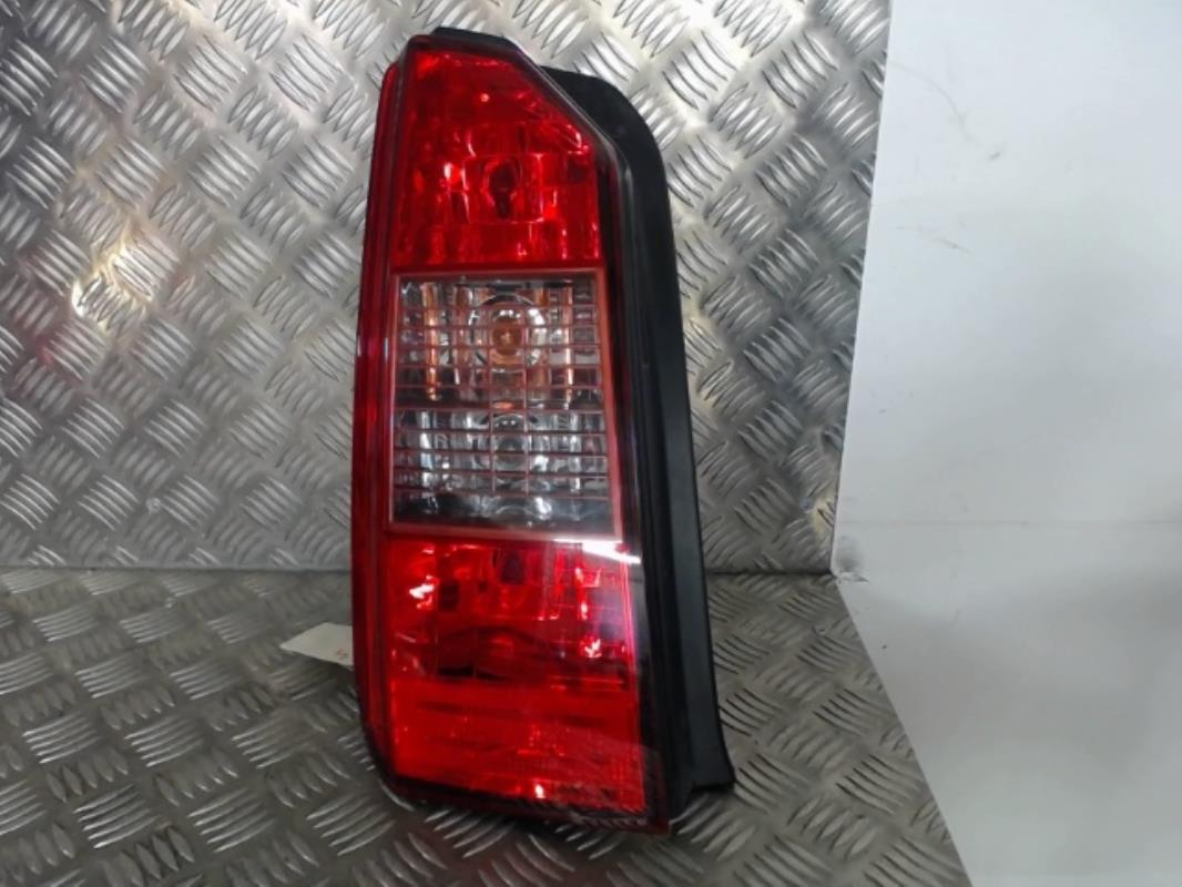 Fanale posteriore principale sinistro (luci)