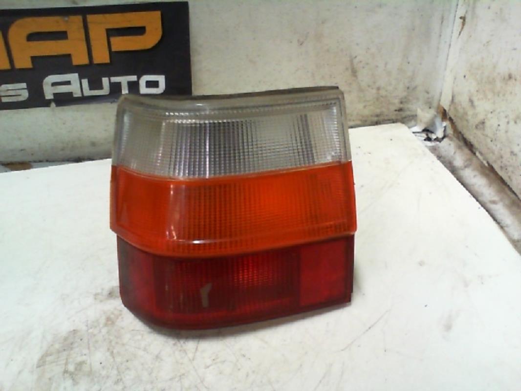 Fanale posteriore principale sinistro (luci)