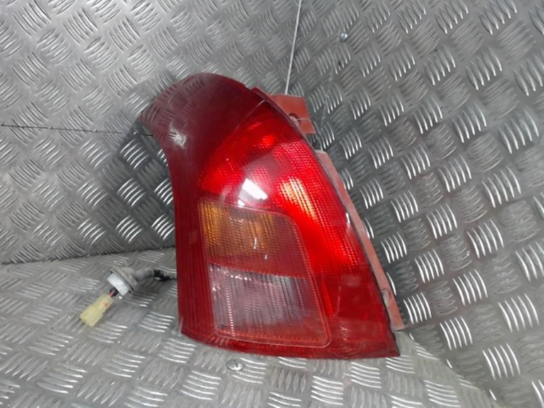 Fanale posteriore principale sinistro (luci)