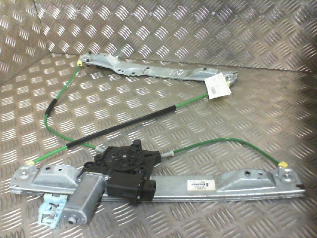Elevalunas eléctrico delantero derecho