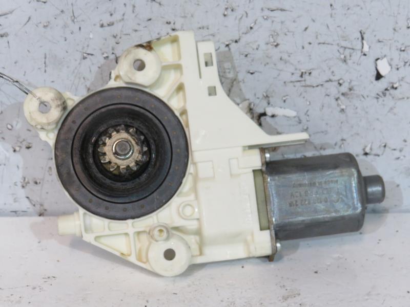 Leve vitre electrique avant droit