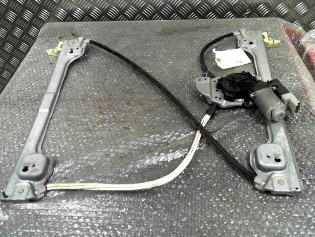 Leve vitre electrique avant droit
