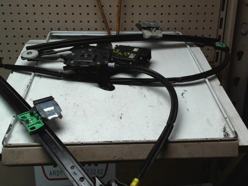 Leve vitre electrique avant droit