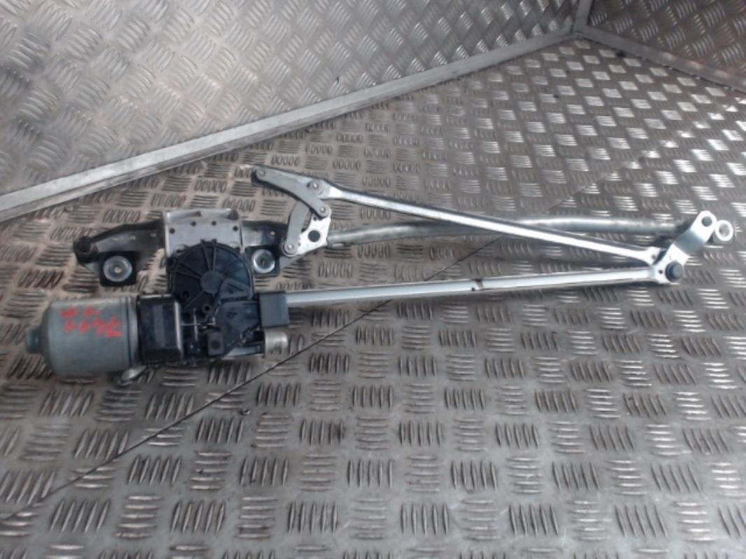 Moteur essuie glace avant