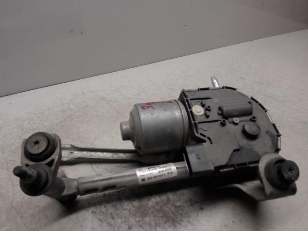 Moteur essuie glace avant droit