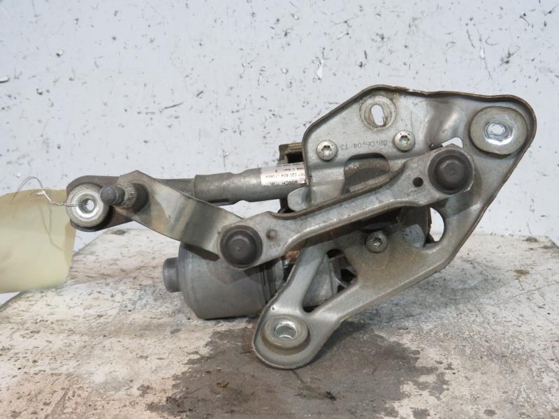Moteur essuie glace avant gauche