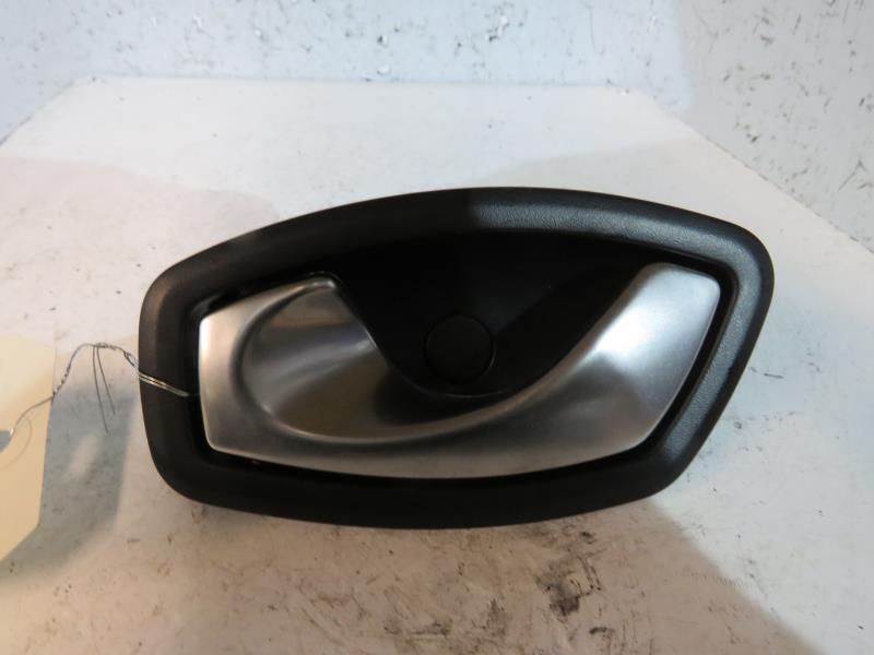 Poignee interieur avant gauche