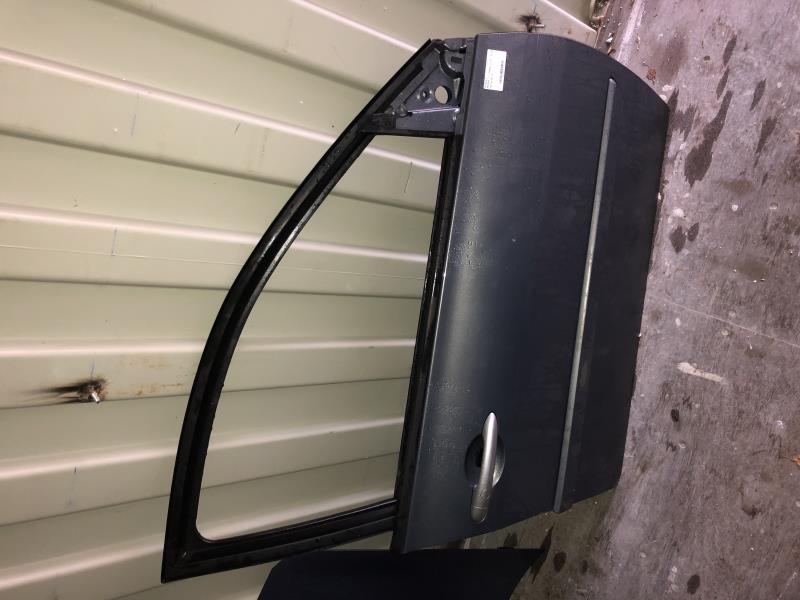 Porte avant droit