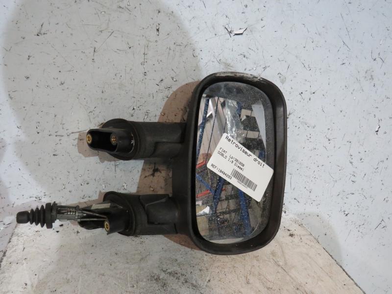 Retrovisor derecho