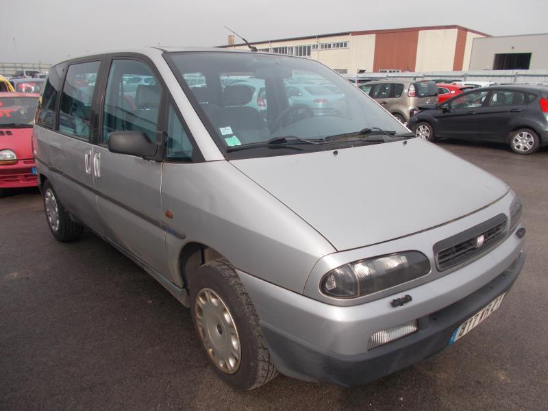 Porte avant gauche