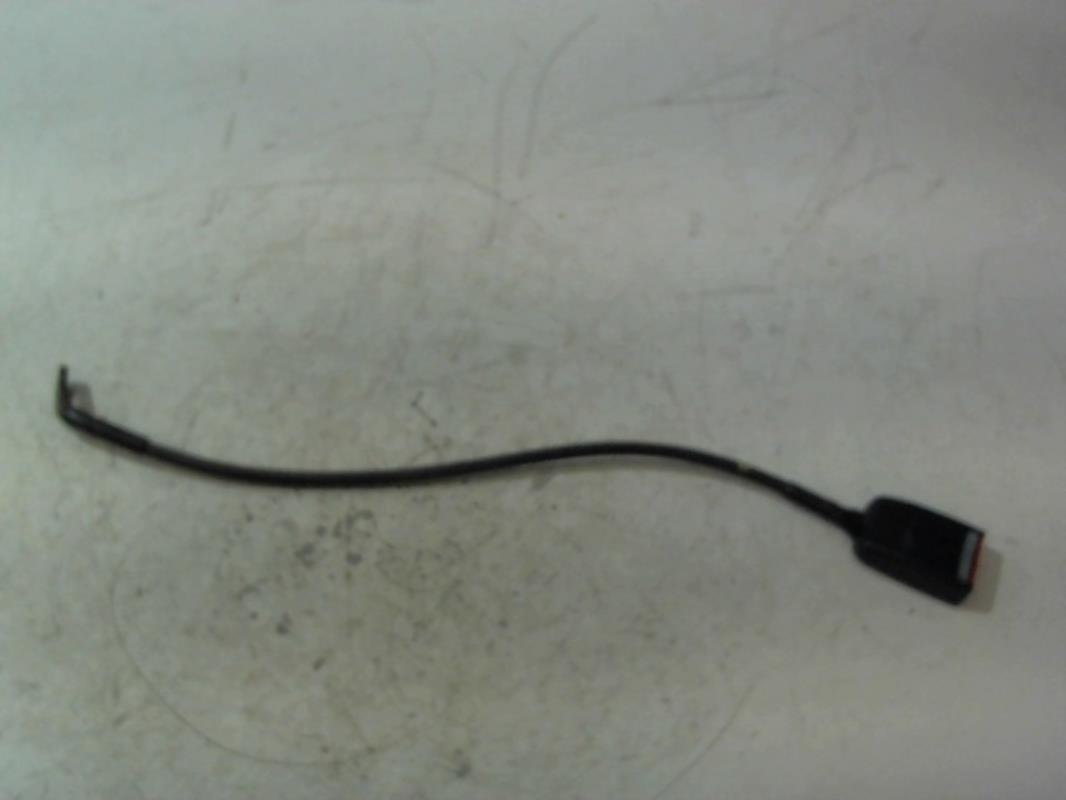 Attache ceinture avant droit