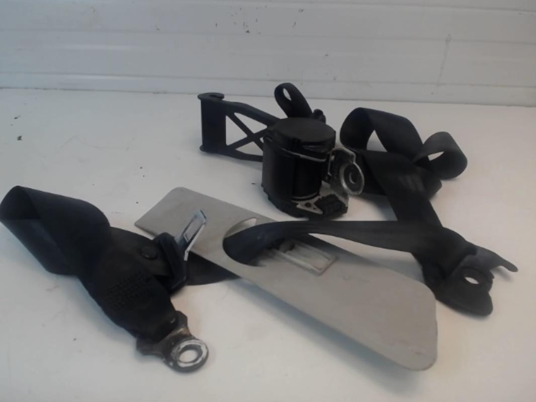Ceinture arriere droit