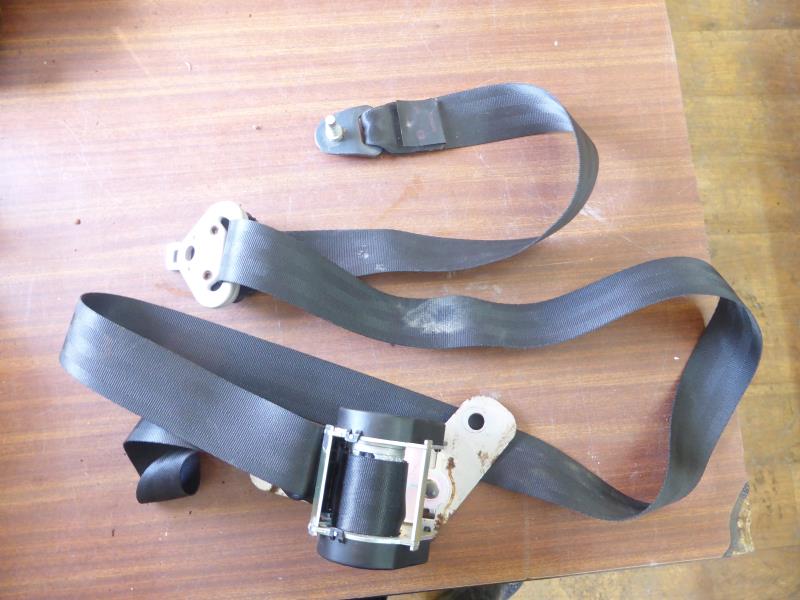 Ceinture arriere droit