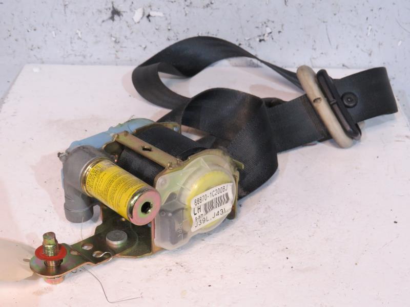 Ceinture avant gauche