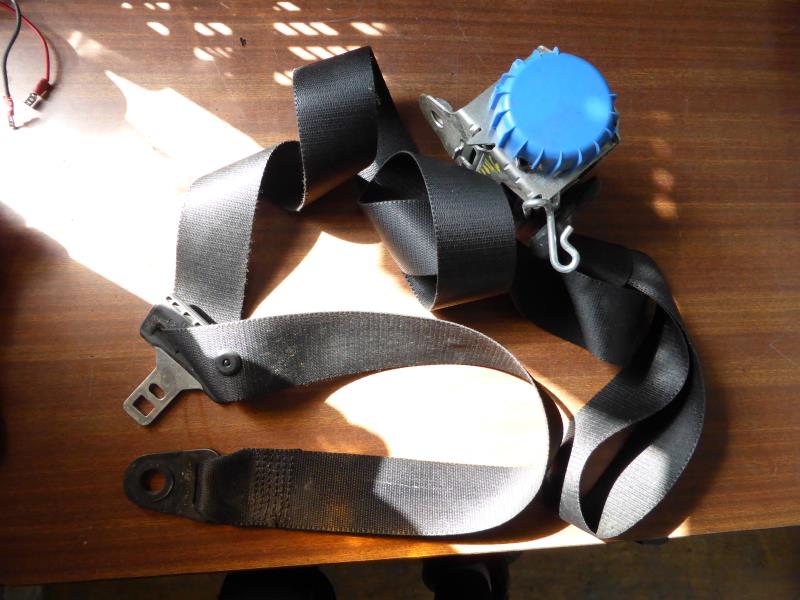 Ceinture avant gauche