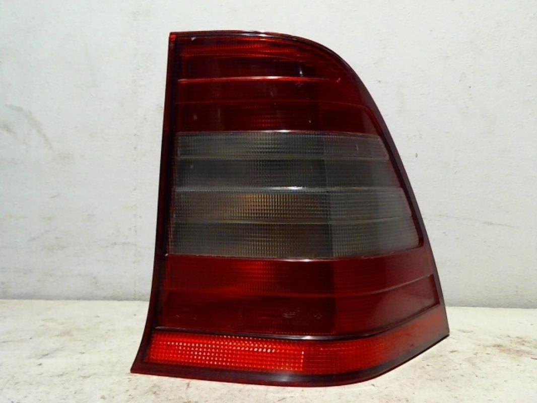 Fanale posteriore principale destro (luci)
