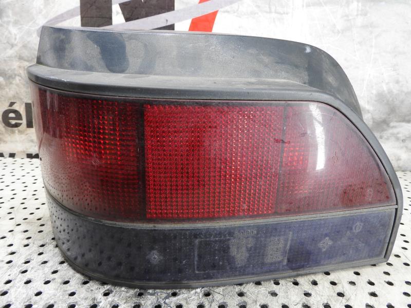 Fanale posteriore principale sinistro (luci)