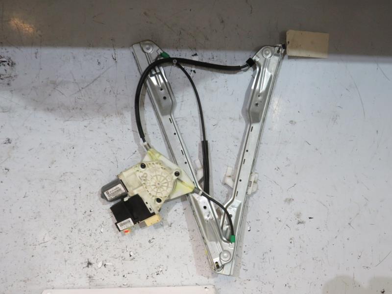 Leve vitre electrique avant droit