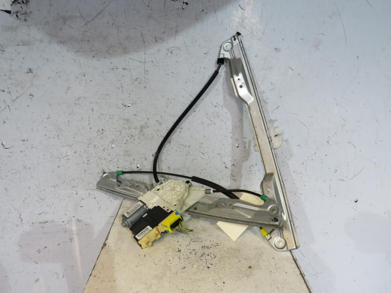 Leve vitre electrique avant droit