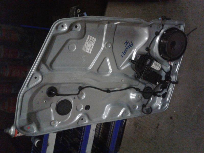 Leve vitre electrique avant droit