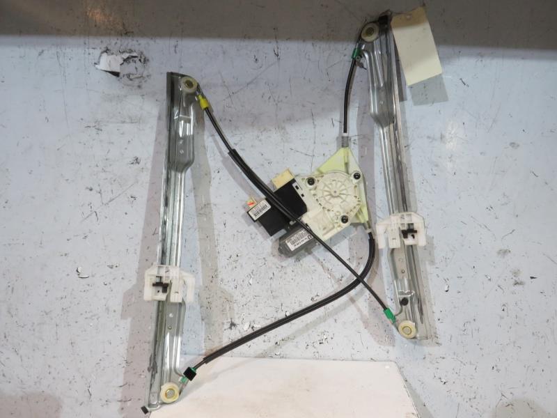 Leve vitre electrique avant gauche