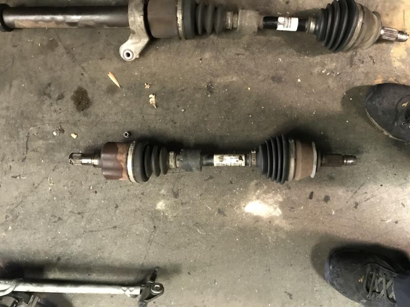 Cardan gauche (transmission)