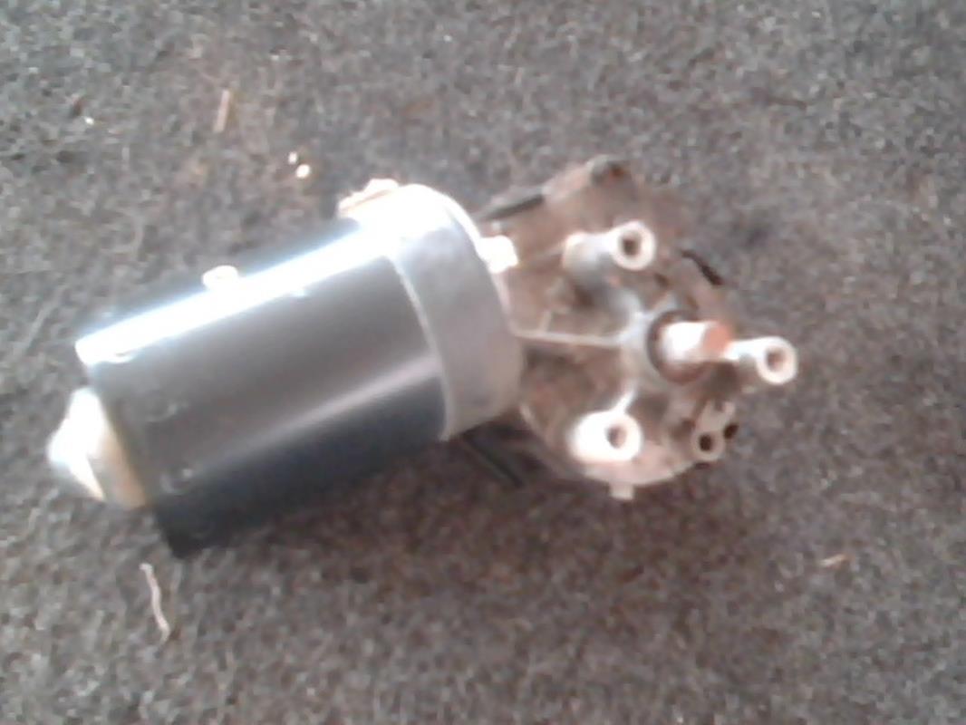 Moteur essuie glace avant