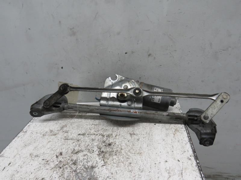 Moteur essuie glace avant