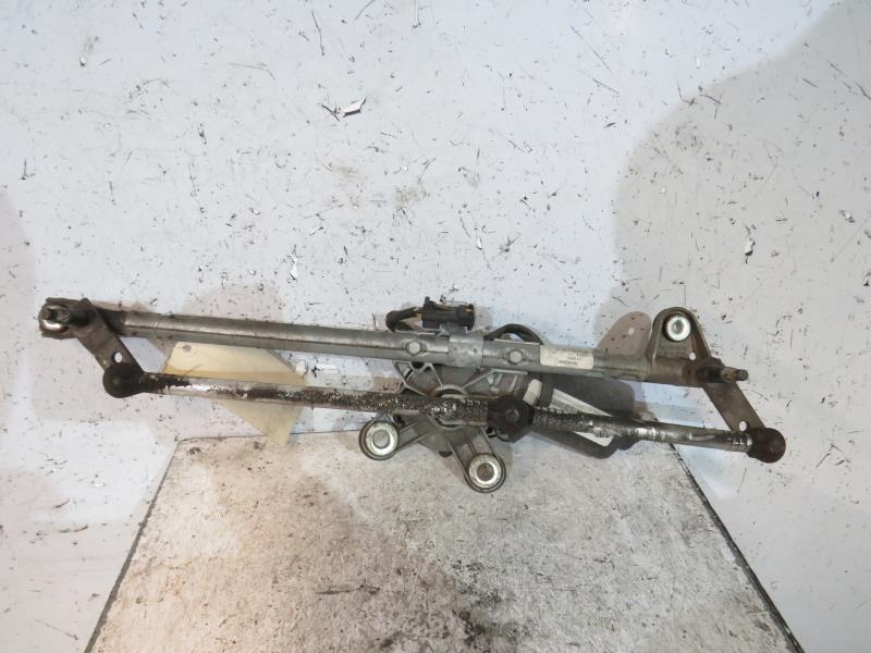 Moteur essuie glace avant