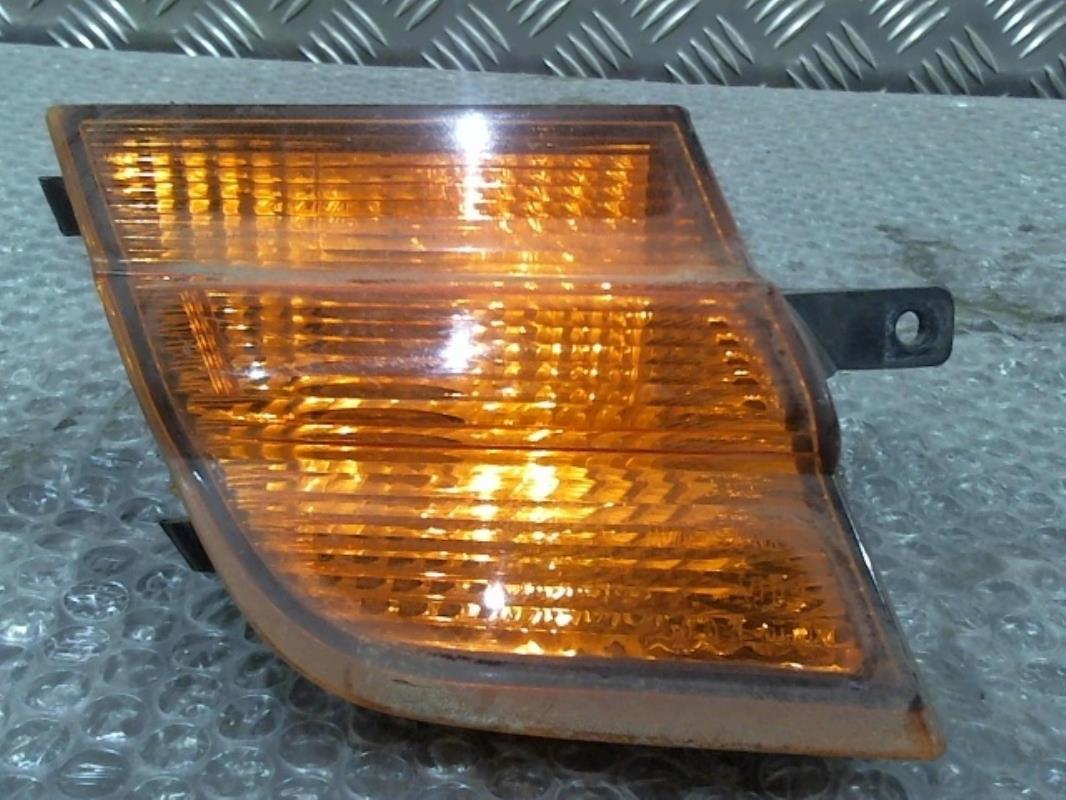 Gruppo ottico anteriore secondario destro (luci)(freccia)