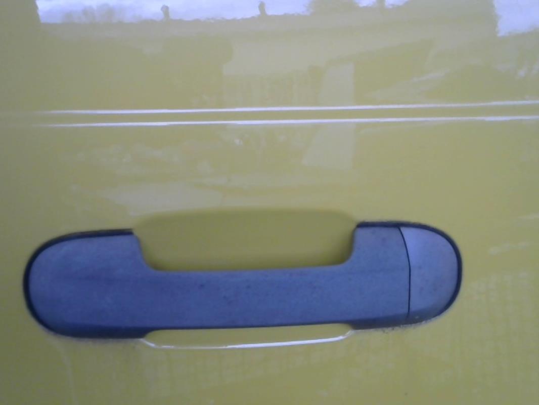 Poignee porte laterale droit