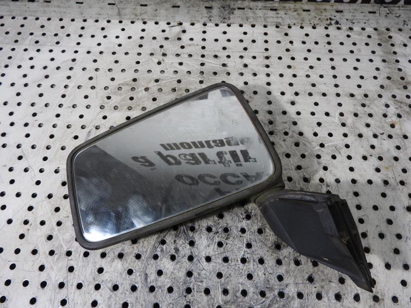 Retrovisor izquierdo