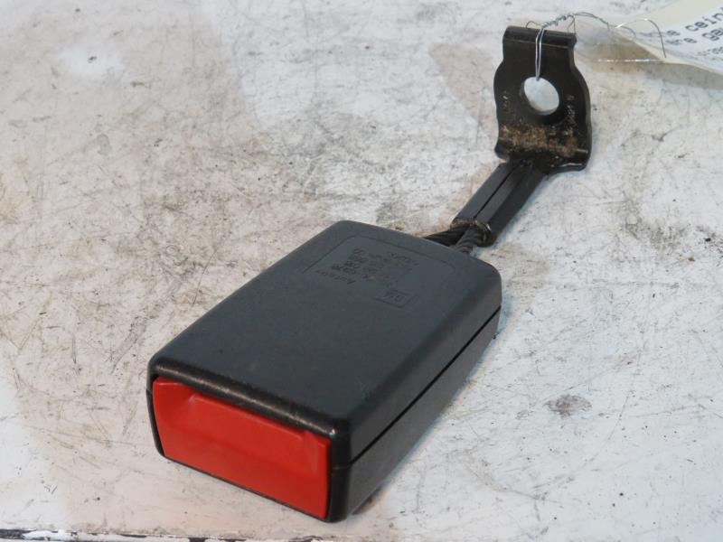 Attache ceinture arriere gauche