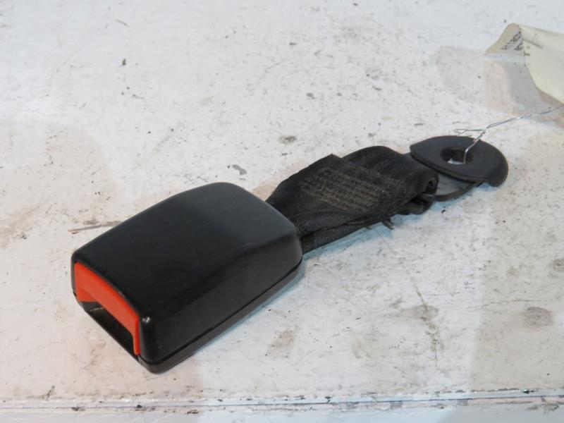 Attache ceinture arriere gauche