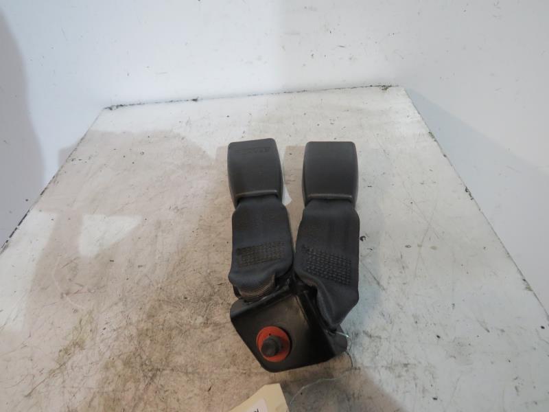 Attache ceinture arriere gauche