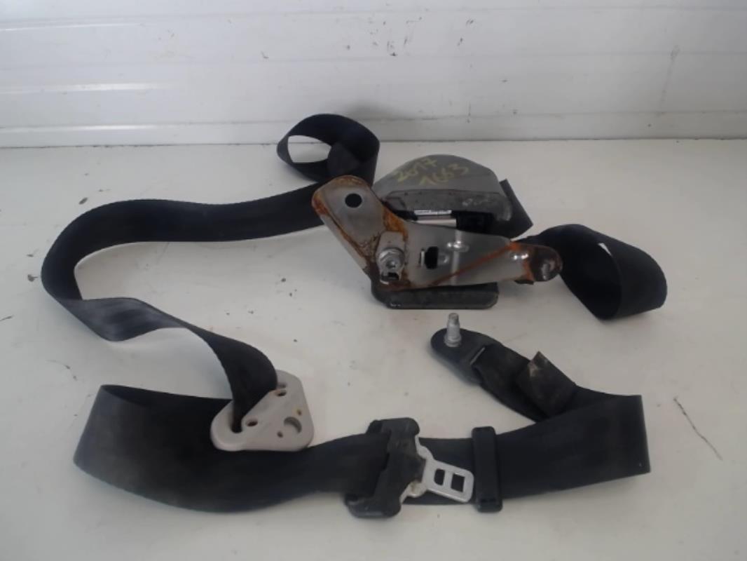 Ceinture arriere droit