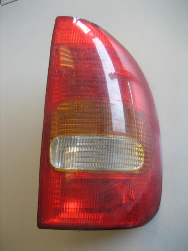 Fanale posteriore principale destro (luci)
