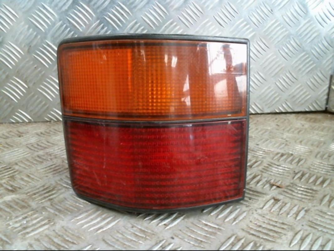 Fanale posteriore principale sinistro (luci)