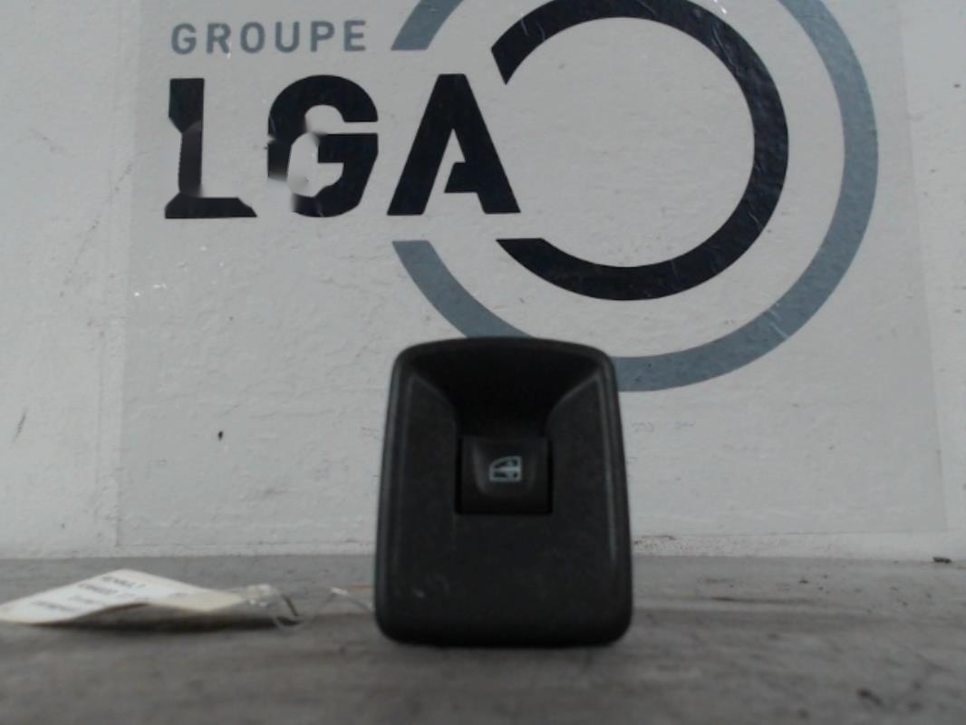Interrupteur de leve vitre avant droit