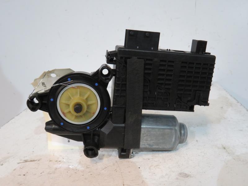 Leve vitre electrique avant droit