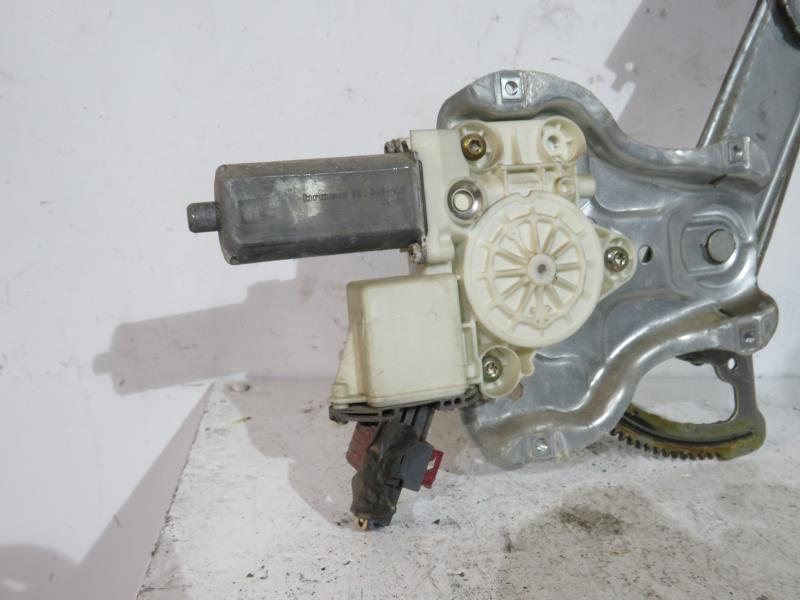 Leve vitre electrique avant droit