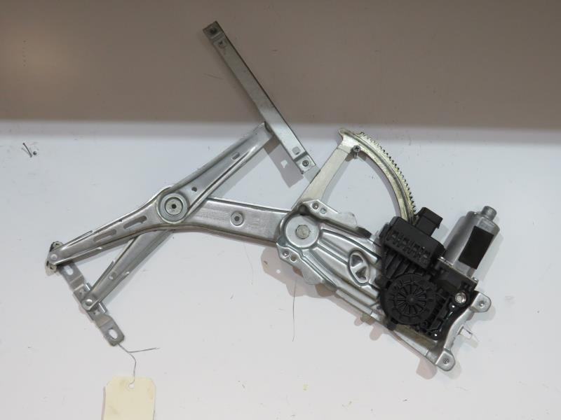 Leve vitre electrique avant droit