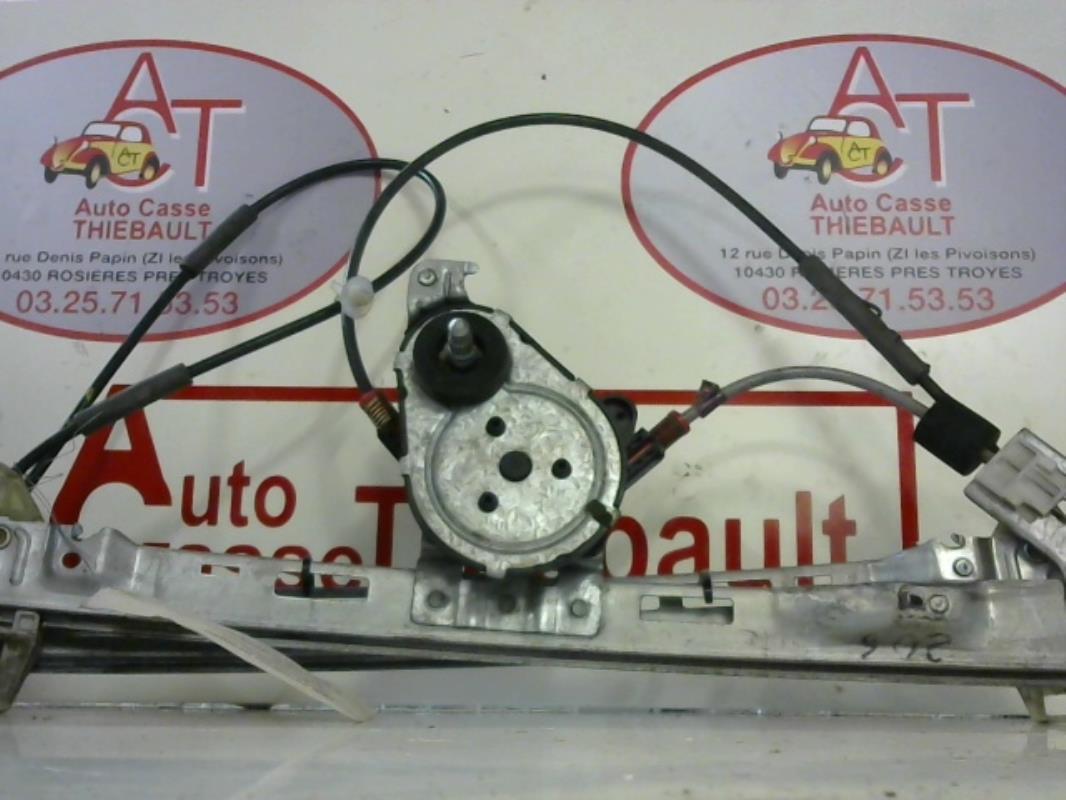Alzacristalli manuale anteriore destro