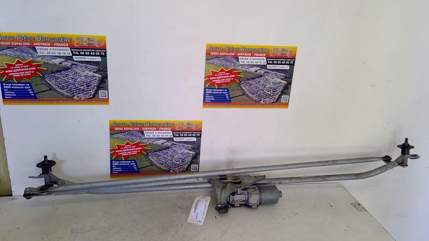 Moteur essuie glace avant