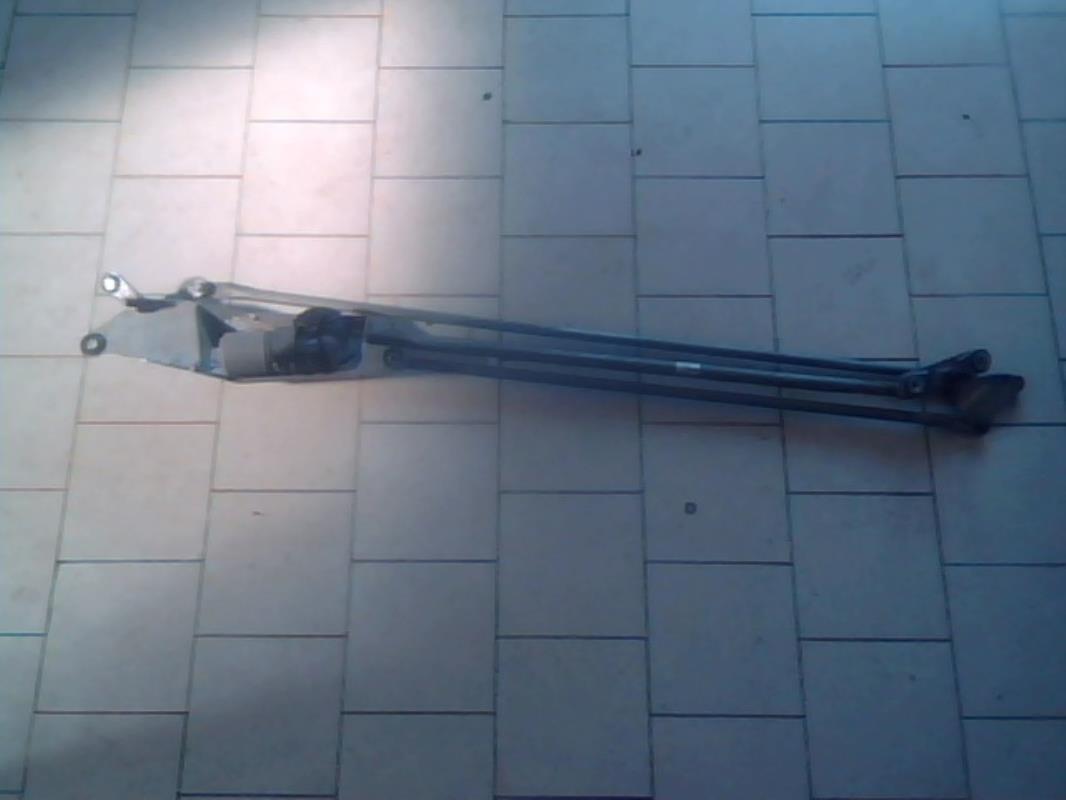 Motore tergicristallo anteriore