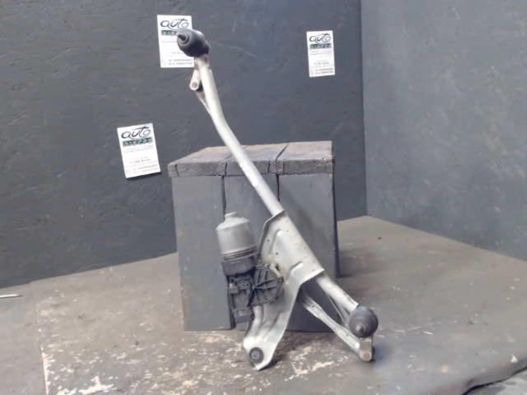 Moteur essuie glace avant
